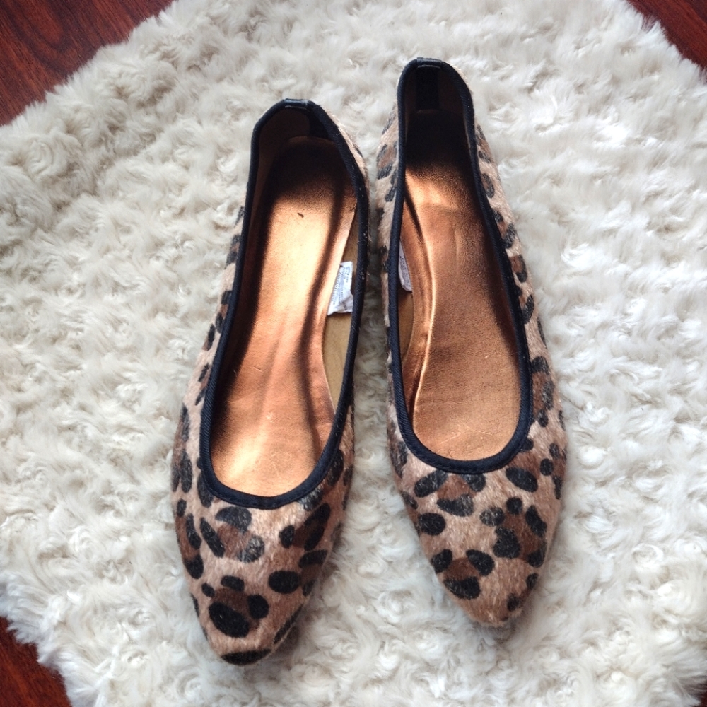 🌅JC Penney Animal Print Slip on Women's Shoes